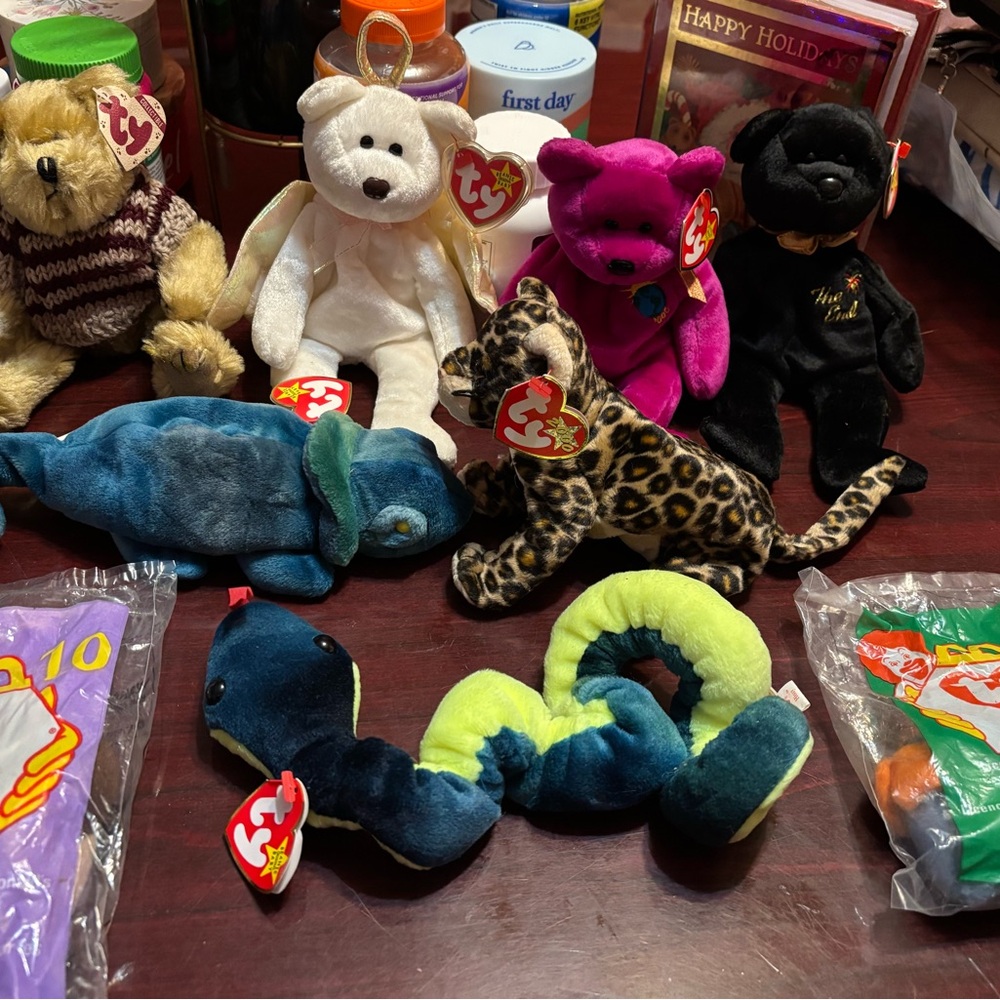Ty very collectible Stuffed Animals Set - (9) total Blue, Green, Pink, etc